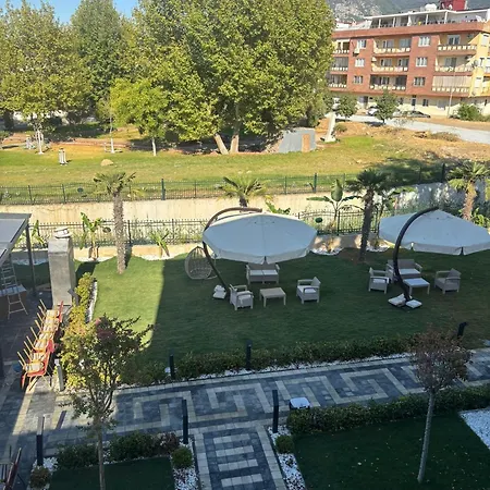 Zeus Hotel